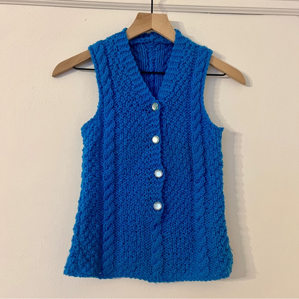 Vintage Handmade Crocheted Vest Blue w white cat eye /pearlescent buttons